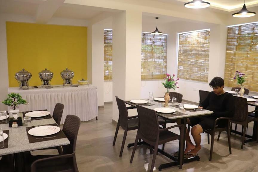 Emerald Vista Luxury Suites Пюн Екстериор снимка