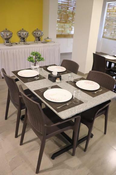 Emerald Vista Luxury Suites Пюн Екстериор снимка